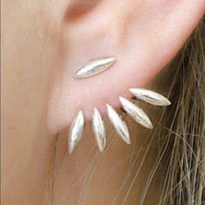 Leaf Design Ear Jacket